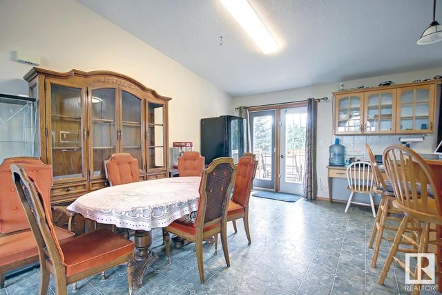 56103a Rr250, House detached with 5 bedrooms, 3 bathrooms and null parking in Sturgeon County AB | Image 22