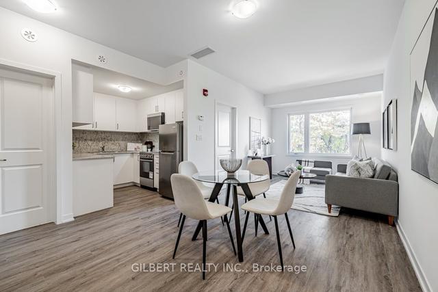8 - 14 Marquette Ave, Townhouse with 3 bedrooms, 2 bathrooms and 1 parking in Toronto ON | Image 12