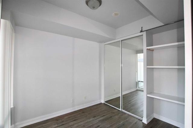 303 - 21 Scollard St, Condo with 1 bedrooms, 1 bathrooms and 0 parking in Toronto ON | Image 4