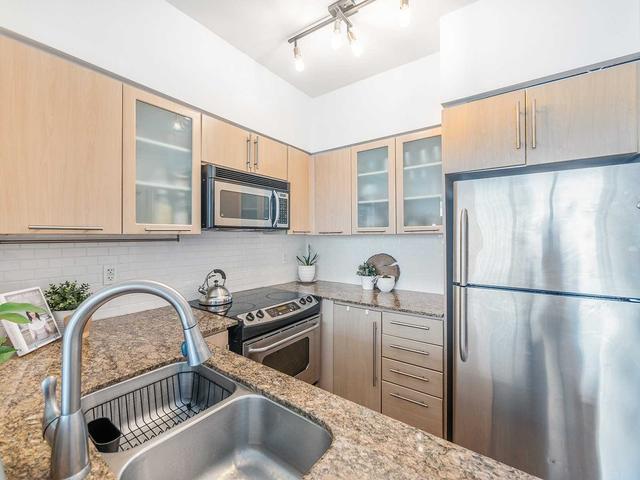 ph12 - 185 Legion Rd, Condo with 2 bedrooms, 2 bathrooms and 1 parking in Toronto ON | Image 3