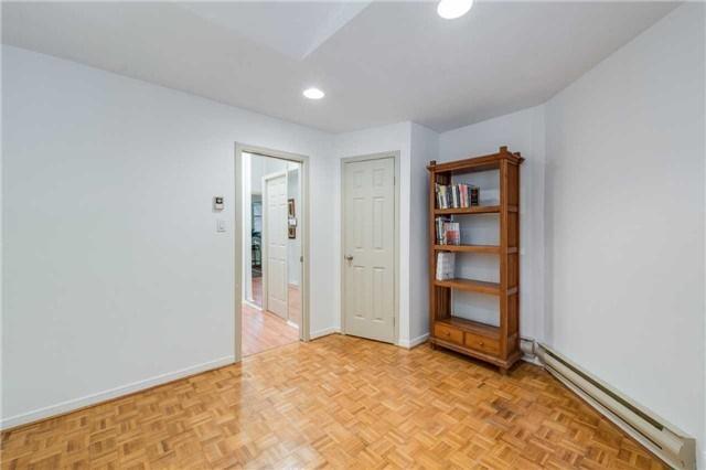 42 Irwin Ave, Townhouse with 2 bedrooms, 2 bathrooms and null parking in Toronto ON | Image 14
