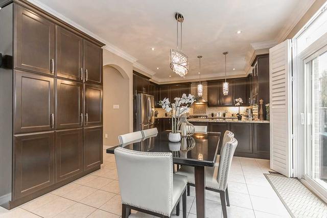 82 Valle Ave, House detached with 4 bedrooms, 5 bathrooms and 4 parking in Vaughan ON | Image 5