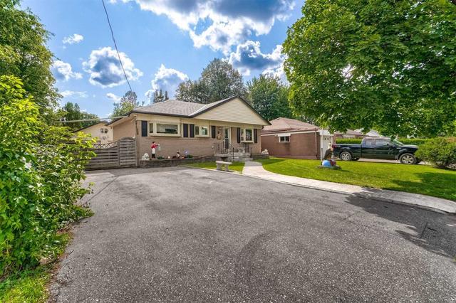 1 Glendale Ave, House detached with 3 bedrooms, 2 bathrooms and 8 parking in Brampton ON | Image 12