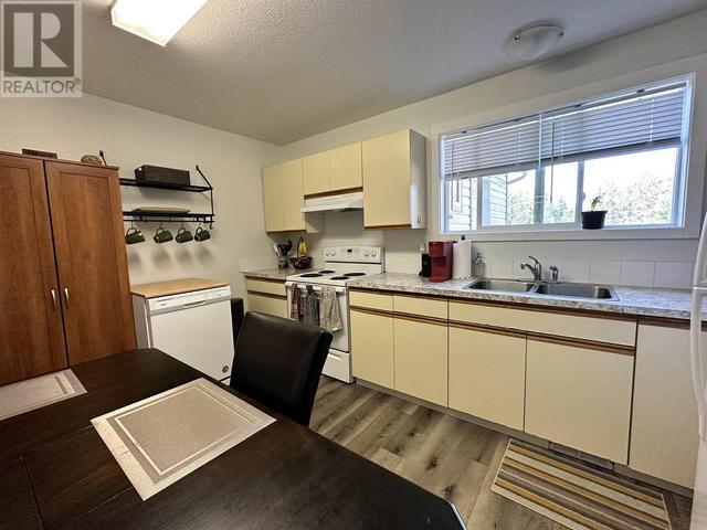 2349 Thornhill Street, House attached with 6 bedrooms, 4 bathrooms and null parking in Kitimat Stikine E BC | Image 6