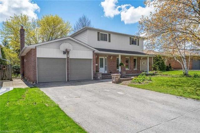 21 Mcdonagh Dr, House detached with 5 bedrooms, 3 bathrooms and 6 parking in Kawartha Lakes ON | Image 1