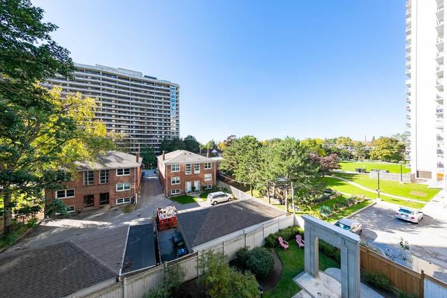 306 - 70 High Park Ave, Condo with 1 bedrooms, 1 bathrooms and 1 parking in Toronto ON | Image 2
