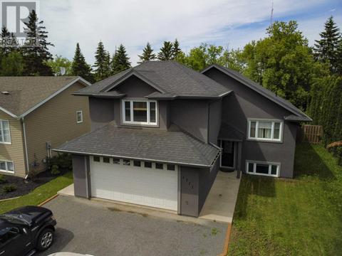 1771 Broadway Ave, House detached with 4 bedrooms, 2 bathrooms and null parking in Thunder Bay ON | Card Image