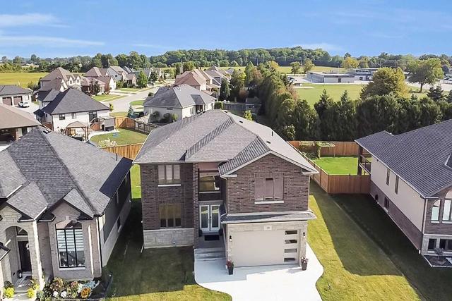 39 Peachtree Lane, House detached with 4 bedrooms, 3 bathrooms and 6 parking in Chatham Kent ON | Image 1