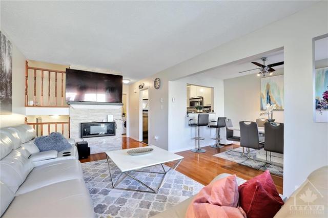 3415 Uplands Drive, Townhouse with 3 bedrooms, 2 bathrooms and 1 parking in Ottawa ON | Image 10