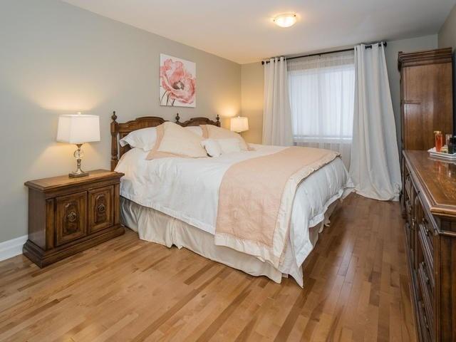 64 Bond Cres, House detached with 3 bedrooms, 3 bathrooms and 4 parking in Richmond Hill ON | Image 7