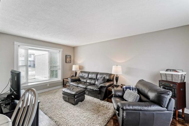 11 Hector Crt, House detached with 3 bedrooms, 2 bathrooms and 2 parking in Brampton ON | Image 19