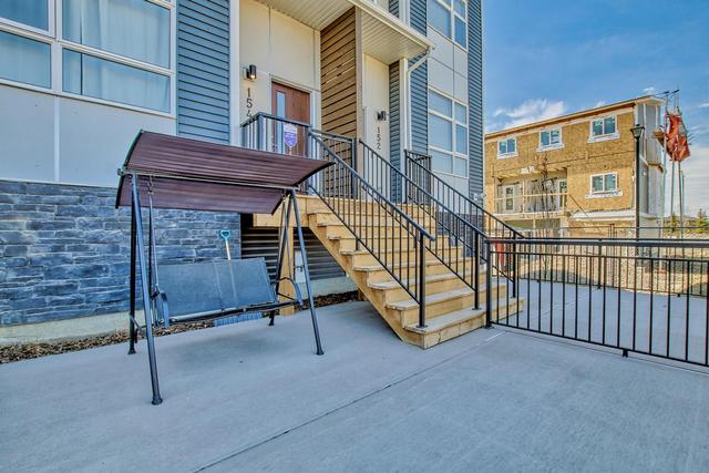 154 Walden Lane Se, Home with 2 bedrooms, 2 bathrooms and 2 parking in Calgary AB | Image 4