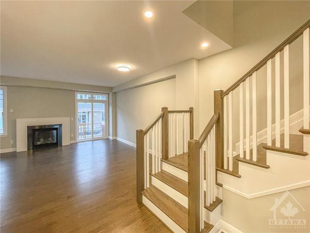 1020 Blanding Street, Townhouse with 3 bedrooms, 3 bathrooms and 3 parking in Ottawa ON | Image 7