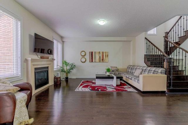4 Zamek St, House detached with 4 bedrooms, 3 bathrooms and 2 parking in Brampton ON | Image 11