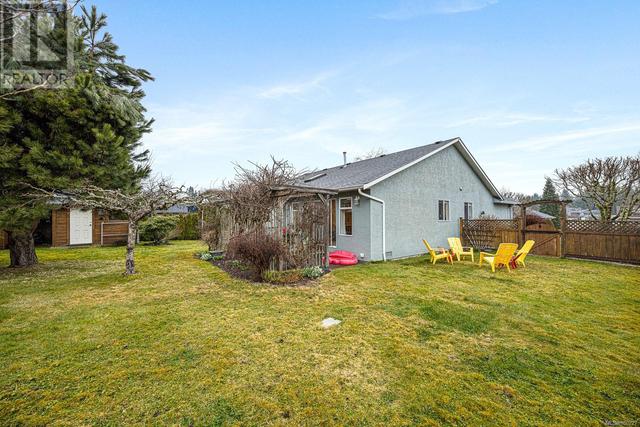 1746 Valley View Dr, House detached with 3 bedrooms, 2 bathrooms and 4 parking in Courtenay BC | Image 35