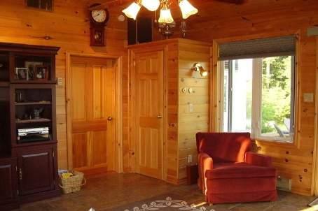 00 Lake Magnetawan, House detached with 3 bedrooms, 2 bathrooms and null parking in Magnetawan ON | Image 3