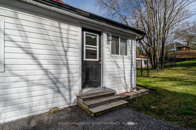 647 Dominion Ave, House detached with 3 bedrooms, 1 bathrooms and 4 parking in Midland ON | Image 7