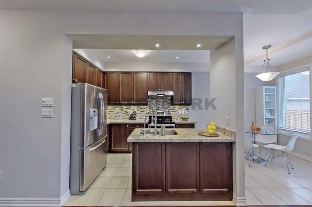 890 Castlemore Ave, House attached with 3 bedrooms, 3 bathrooms and 2 parking in Markham ON | Image 7