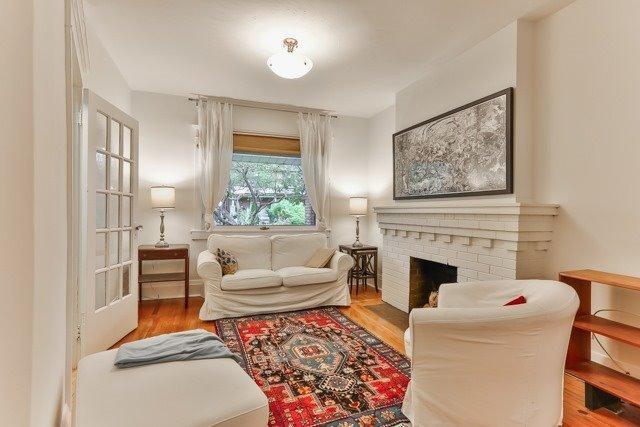 215 Ashworth Ave, House semidetached with 3 bedrooms, 2 bathrooms and 1 parking in Toronto ON | Image 2