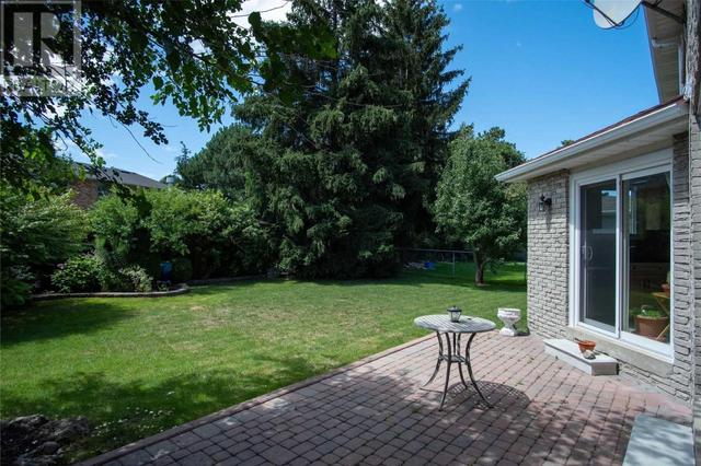 56 Chipstead Rd, House detached with 4 bedrooms, 3 bathrooms and 4 parking in Toronto ON | Image 39