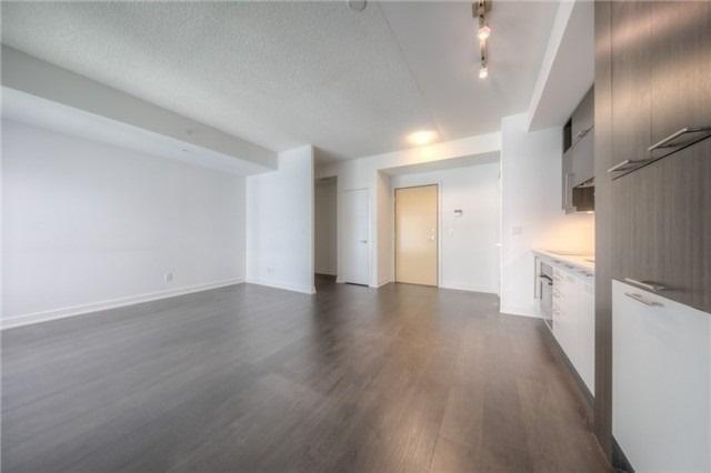 404 - 30 Nelson St, Condo with 1 bedrooms, 1 bathrooms and 0 parking in Toronto ON | Image 2