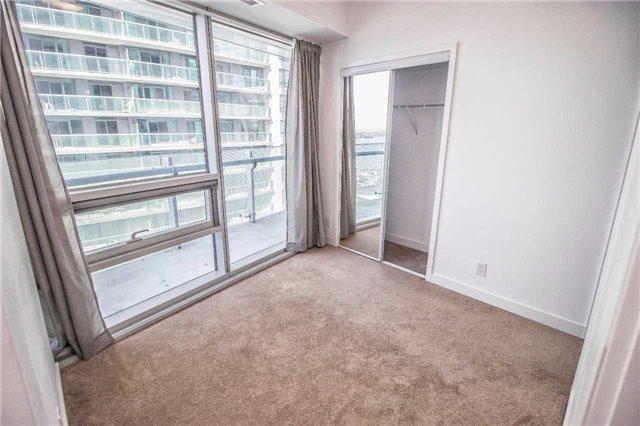 1604 - 12 York St, Condo with 3 bedrooms, 2 bathrooms and 1 parking in Toronto ON | Image 16