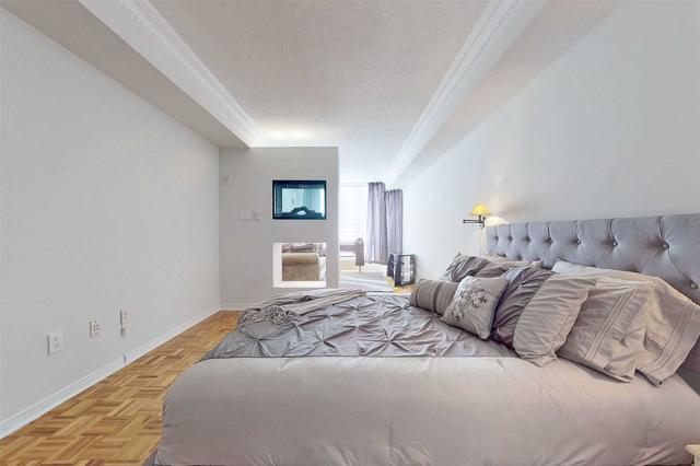 118 - 7398 Yonge St, Condo with 3 bedrooms, 2 bathrooms and 3 parking in Vaughan ON | Image 11