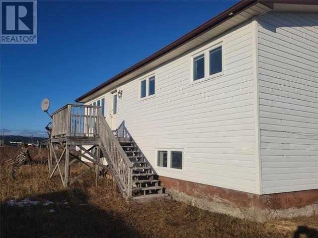 28 Pleasant Street, House detached with 3 bedrooms, 2 bathrooms and null parking in Stephenville Crossing NL | Image 4