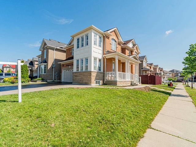 33 Silvershadow Terr, House detached with 4 bedrooms, 4 bathrooms and 7 parking in Brampton ON | Image 12