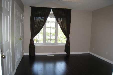 th2 - 7 Dervock Cres, Townhouse with 3 bedrooms, 2 bathrooms and 2 parking in Toronto ON | Image 5