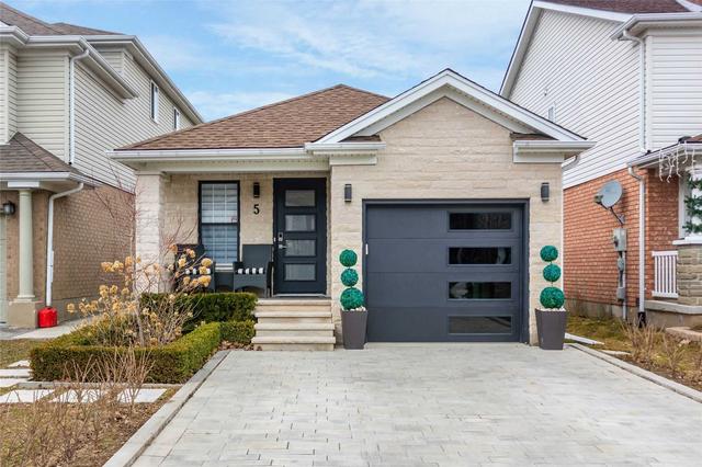 5 Silversmith Crt, House detached with 3 bedrooms, 2 bathrooms and 5 parking in Guelph ON | Image 1