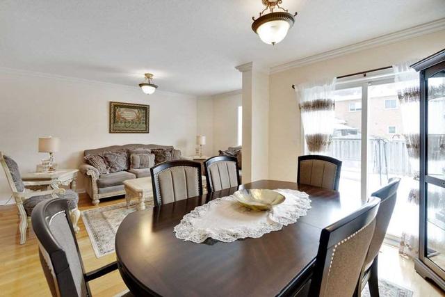 3911 Coachman Circ, House attached with 3 bedrooms, 4 bathrooms and 3 parking in Mississauga ON | Image 4