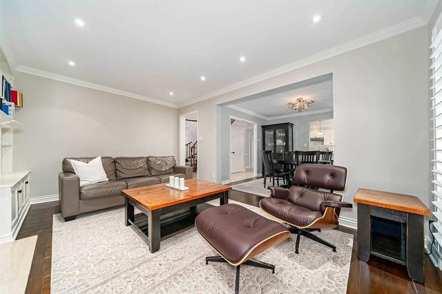 1299 Old English Lane, House detached with 4 bedrooms, 4 bathrooms and 4 parking in Oakville ON | Image 9