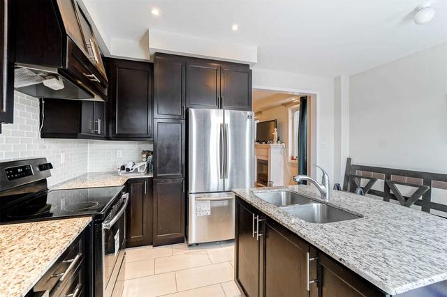 71 Preston Meadow Ave, House semidetached with 3 bedrooms, 3 bathrooms and 2 parking in Mississauga ON | Image 13