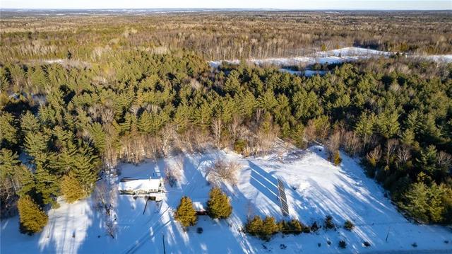 32386 41 Highway, House detached with 3 bedrooms, 2 bathrooms and 6 parking in Bonnechere Valley ON | Image 30