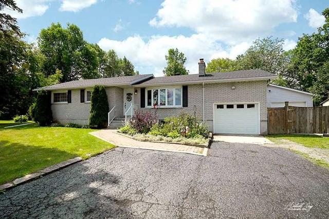 1792 Upper Big Chute Rd, House detached with 3 bedrooms, 3 bathrooms and 19 parking in Severn ON | Image 12