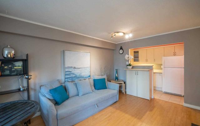 1809 - 30 Gloucester St, Condo with 1 bedrooms, 1 bathrooms and 1 parking in Toronto ON | Image 24
