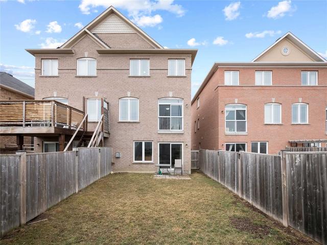 54 Saint Grace Crt, House semidetached with 3 bedrooms, 4 bathrooms and 3 parking in Brampton ON | Image 13