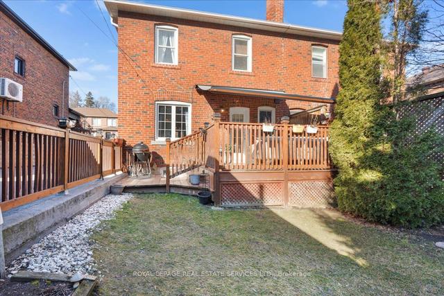 41 Elvina Gdns, House semidetached with 3 bedrooms, 2 bathrooms and 4 parking in Toronto ON | Image 24