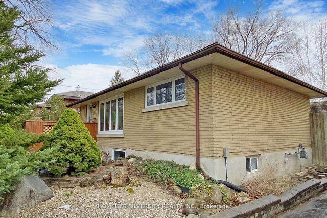 217 Clark Ave, House detached with 2 bedrooms, 2 bathrooms and 8 parking in Kitchener ON | Image 21