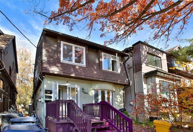 Upper - 366 Balliol St, House detached with 2 bedrooms, 1 bathrooms and 1 parking in Toronto ON | Image 1