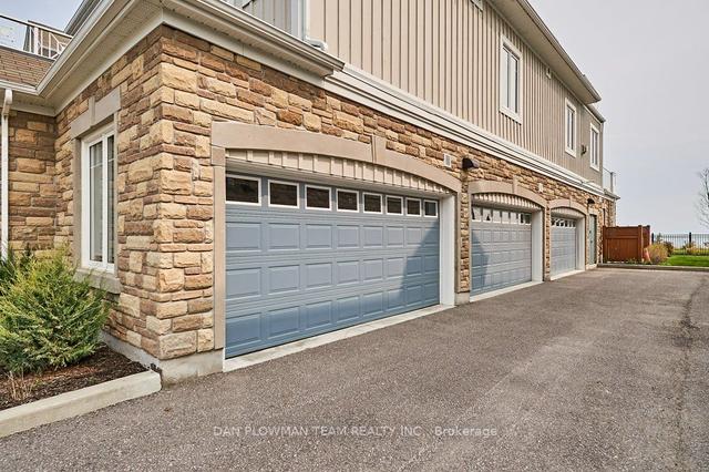 1 - 325 Lakebreeze Dr, Townhouse with 3 bedrooms, 3 bathrooms and 2 parking in Clarington ON | Image 23