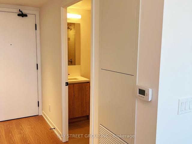 3112 - 319 Jarvis St, Condo with 0 bedrooms, 1 bathrooms and 1 parking in Toronto ON | Image 5