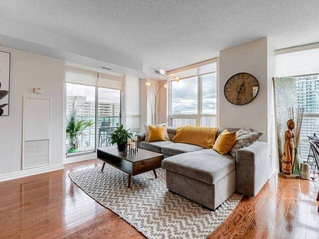 1903 - 208 Enfield Pl, Condo with 2 bedrooms, 2 bathrooms and 1 parking in Mississauga ON | Image 39