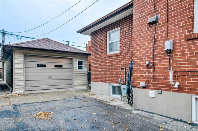 576 Alliance Ave, House semidetached with 3 bedrooms, 3 bathrooms and 5 parking in Toronto ON | Image 19