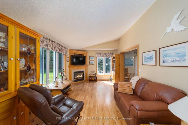 47 Indiana Ave, House detached with 2 bedrooms, 2 bathrooms and 5 parking in Wasaga Beach ON | Image 17