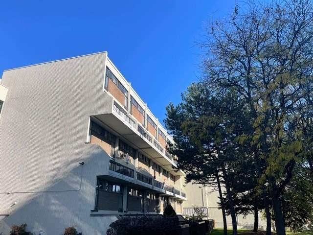 324 - 2 Valhalla Inn Rd, Condo with 3 bedrooms, 3 bathrooms and 2 parking in Toronto ON | Image 34