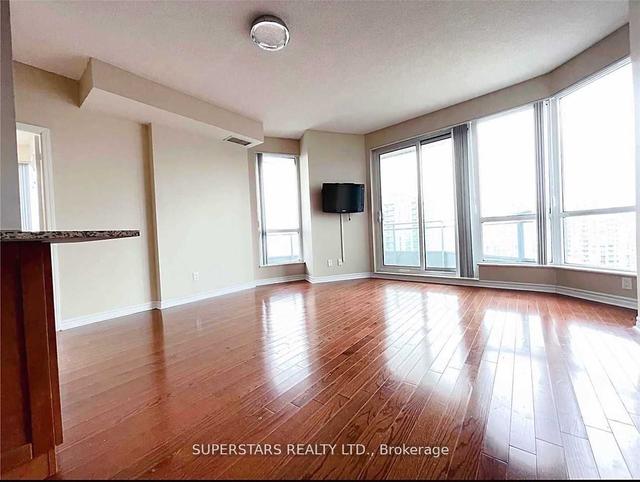 2010 - 18 Holmes Ave, Condo with 2 bedrooms, 2 bathrooms and 1 parking in Toronto ON | Image 3