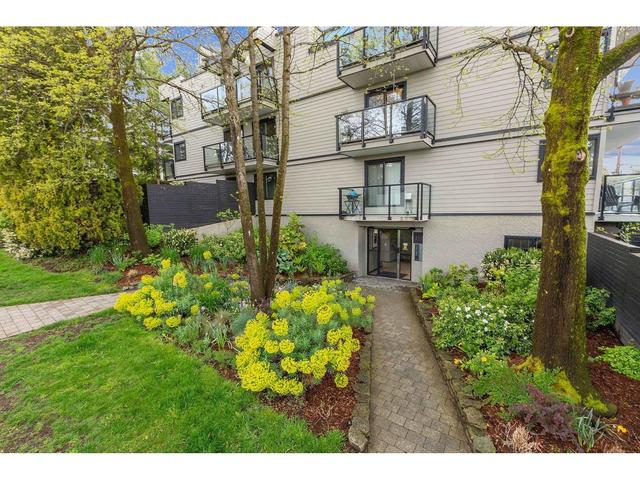 102 - 240 Mahon Avenue, Condo with 2 bedrooms, 1 bathrooms and null parking in North Vancouver BC | Card Image