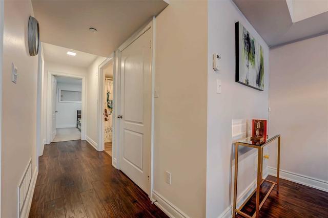 3 - 51 Hays Blvd, Townhouse with 2 bedrooms, 2 bathrooms and 2 parking in Oakville ON | Image 7